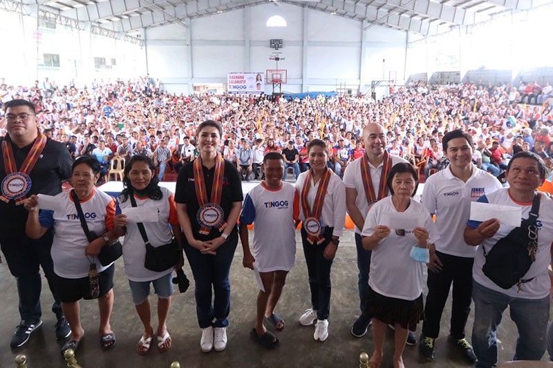 Partylist group distributes aid to 3,000 beneficiaries