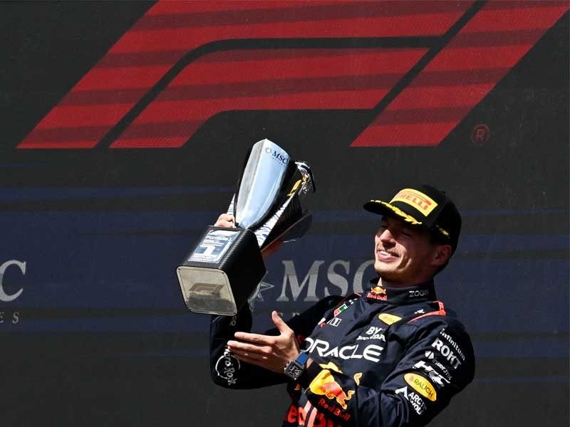 Red Bull boss hails 'mind blowing' season as Verstappen cruises again