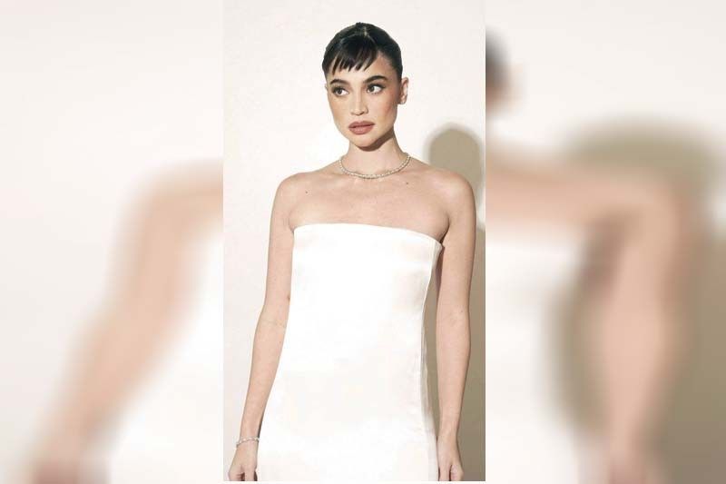Anne Curtis on Her Revealing Gown: I guess I just have to avoid