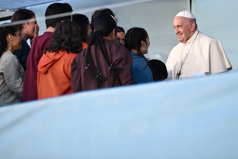 Pope Francis presides Way of Cross ceremony at youth festival