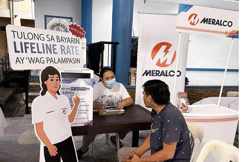 meralco-holds-on-site-applications-for-poor-households-to-receive