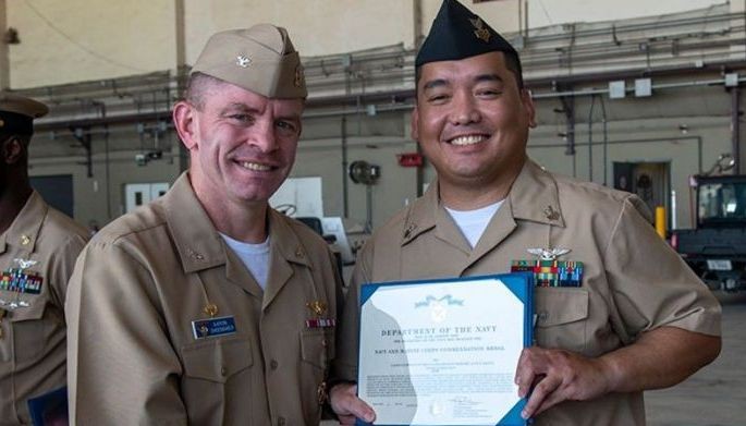 Filipino sailor receives Navy, Marine corps commendation medal from U.S. Navy