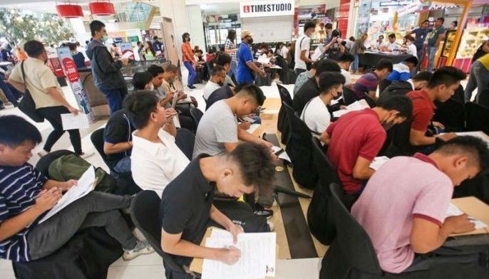 Pinoy na may trabaho, tumaas-PSA