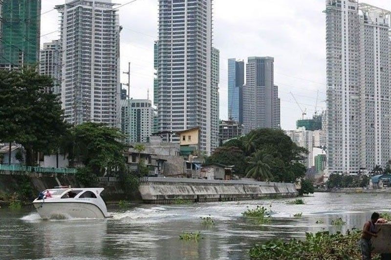 DHSUD inspects Pasig riverbank for rehabilitation