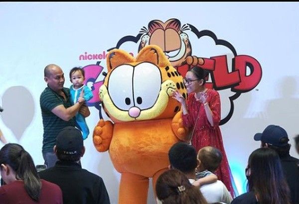Garfield celebrates 45th birthday in SM North Edsa