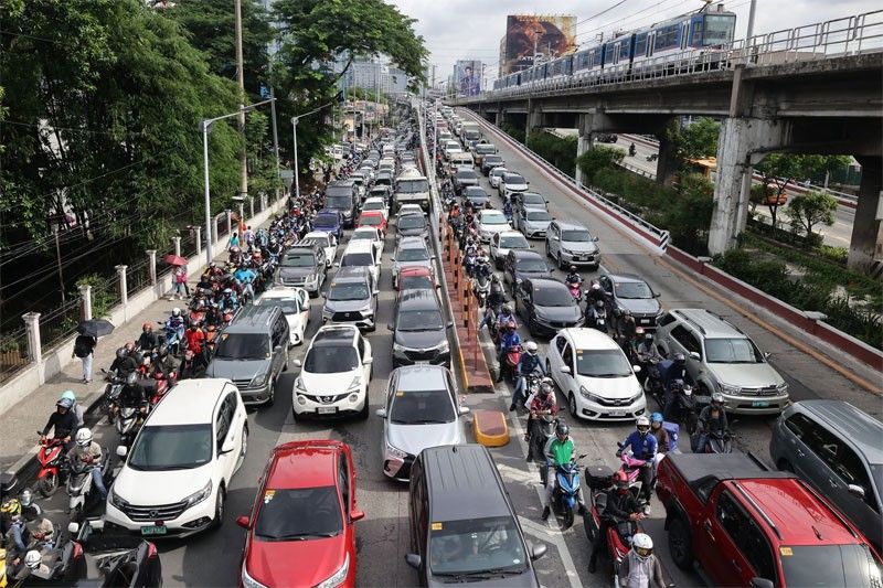 Vehicle sales speed up by 31% | Philstar.com