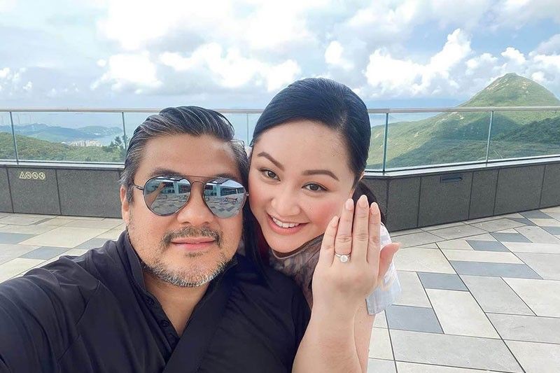 Abby, naiyak sa proposal ni Jomari!