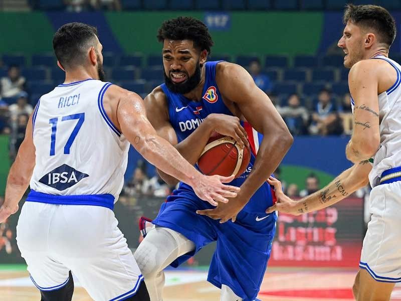 Dominicans repel Italians to stay unbeaten