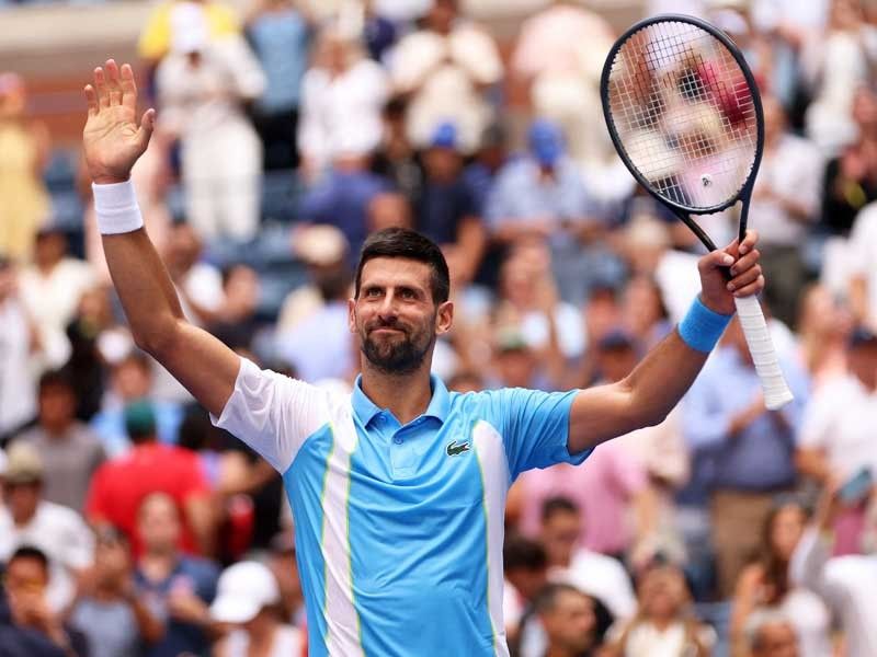 'Old fella' Djokovic romps into US Open third round