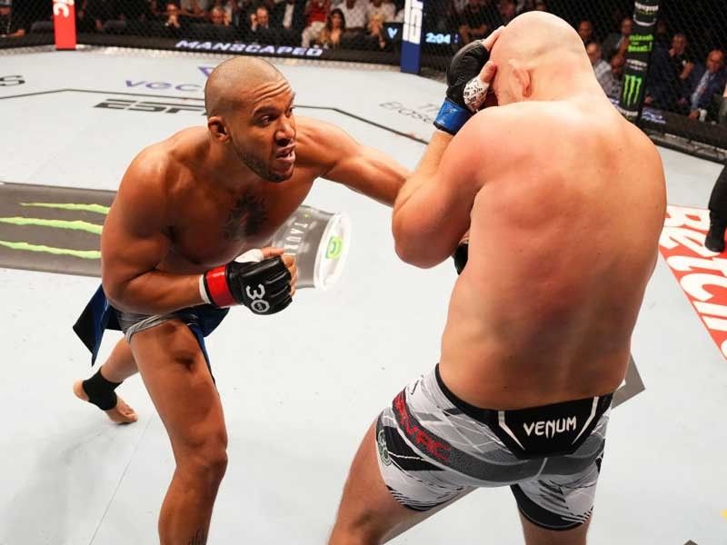 Gane stops Spivak to retain top UFC contender status