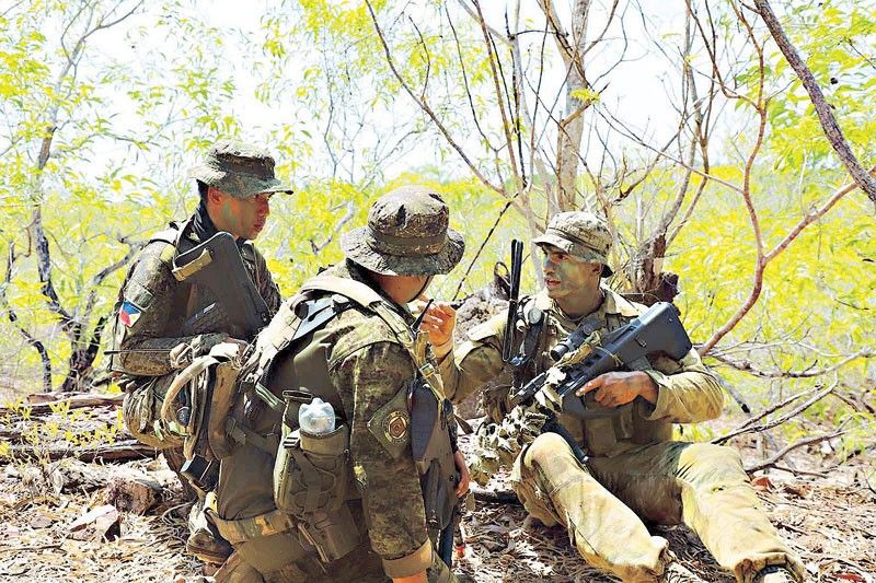 Philippines, Aussie troops hold ground assault exercise
