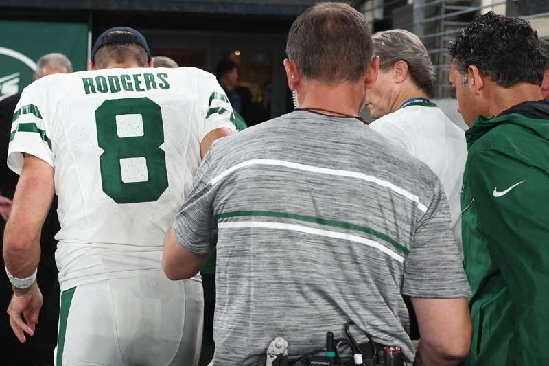 Aaron Rodgers suffers torn Achilles in Jets opener: Live updates