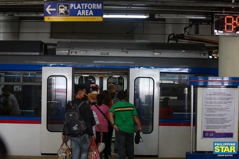 MRT, LRT to offer 'libreng sakay' on Philippine Independence Day