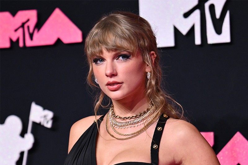 Taylor Swift takes 'Eras Tour' to Hollywood