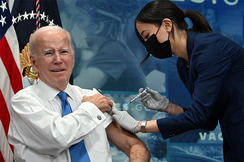 Biden gets an updated COVID-19 vaccine