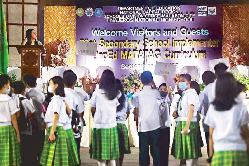 Malabon schools start test run of K-10 curriculum