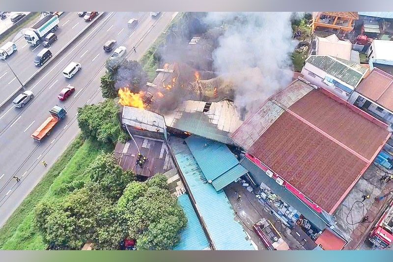 803 evacuated as Valenzuela fire enters second day