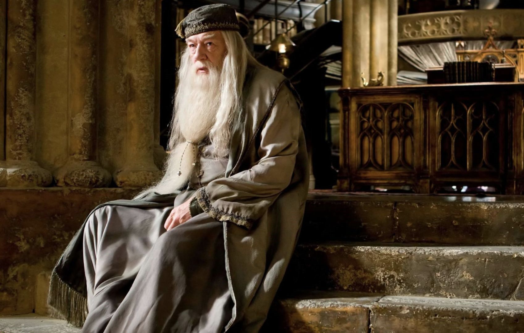 'Harry Potter' stars pay tribute to 'magnificent' Dumbledore actor Sir Michael Gambon