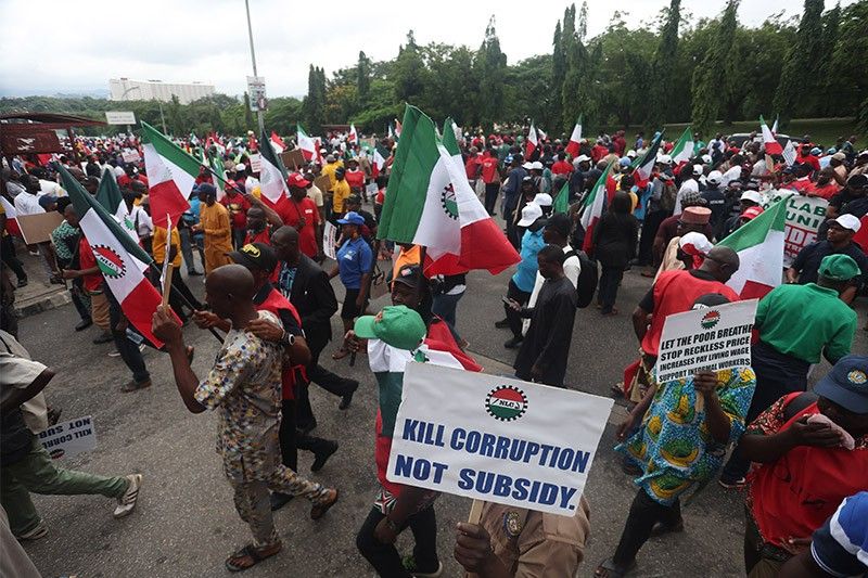 Nigeria offers measures to offset rising costs as unions mull strike