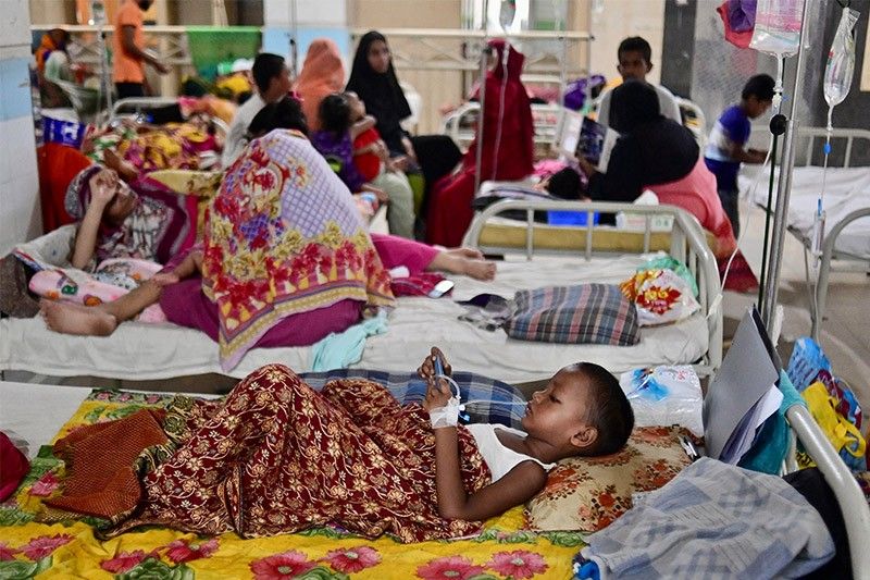 Bangladesh swamped by record dengue deaths