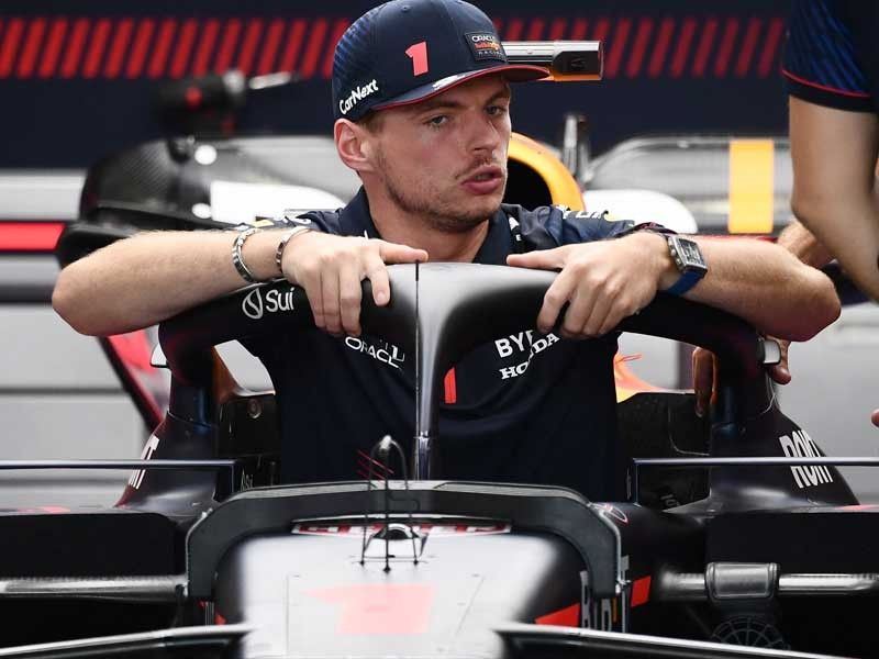 Verstappen poised for 3rd Formula One title with rare Saturday title triumph