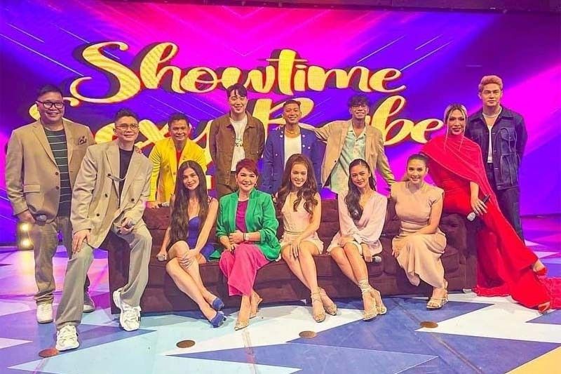 Mga host ng Showtime, handa na sa âbakasyon grandeâ