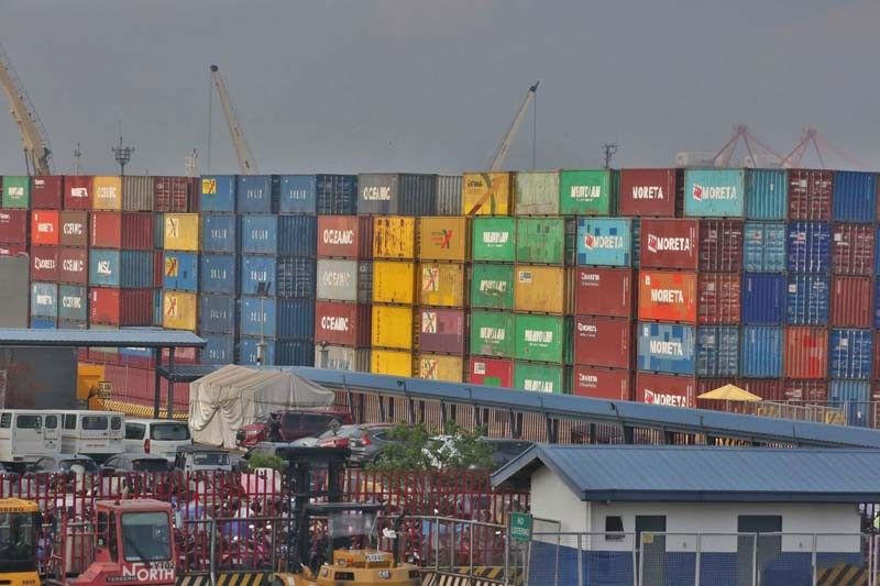 Trade deficit narrows in August