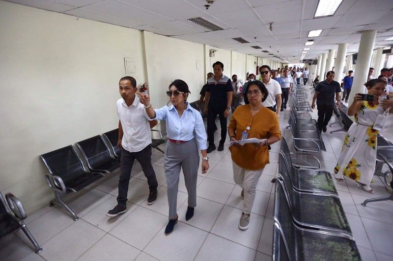 Gwen inspects CSBT, opens terminal food court