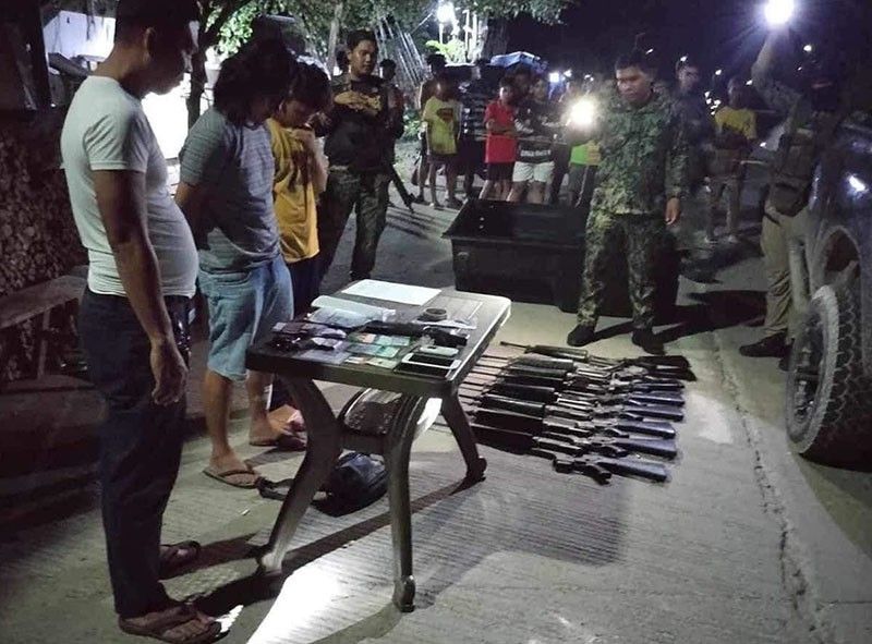 Cops seize 8 assault rifles at Maguindanao Sur checkpoint