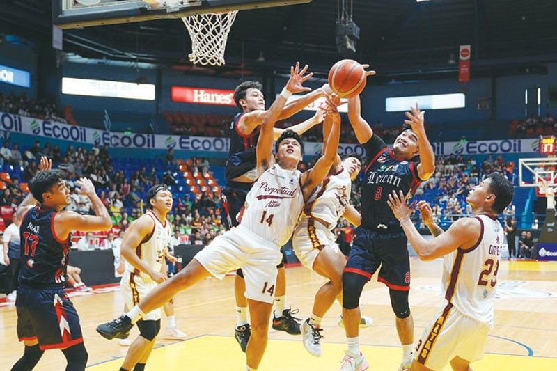 Altas ibinaon ang Knights sa 0-7