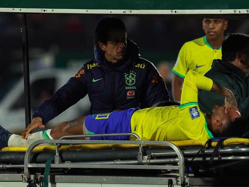 Neymar has torn knee ligament, faces surgery