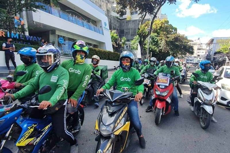 Libong Grab riders nagprotesta