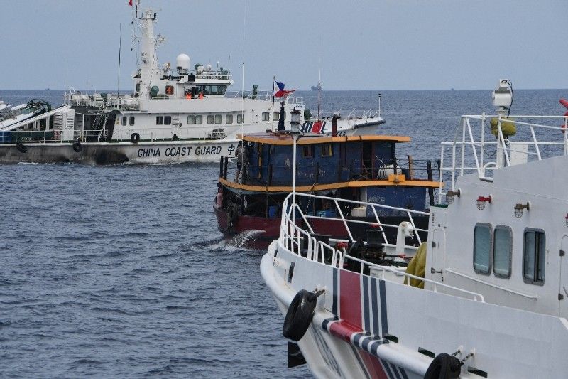 Chinese vessels collide with Philippine boats on resupply mission
