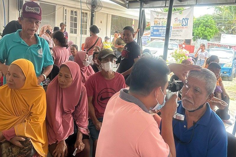 190 indigent Muslim, Christian eye patients get free treatment in Cotabato