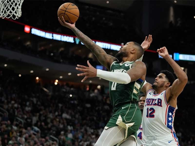 Lillard explodes for 39 points in Bucks debut to edge 76ers