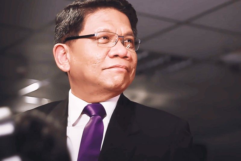 Mike Enriquez, binigyang-pugay sa GMA Christmas Station ID 2023