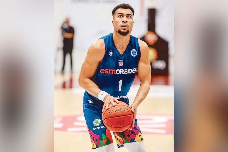 Here comes Holt in PBA debut