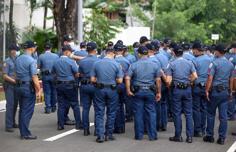 11 Manila cops axed for extortion