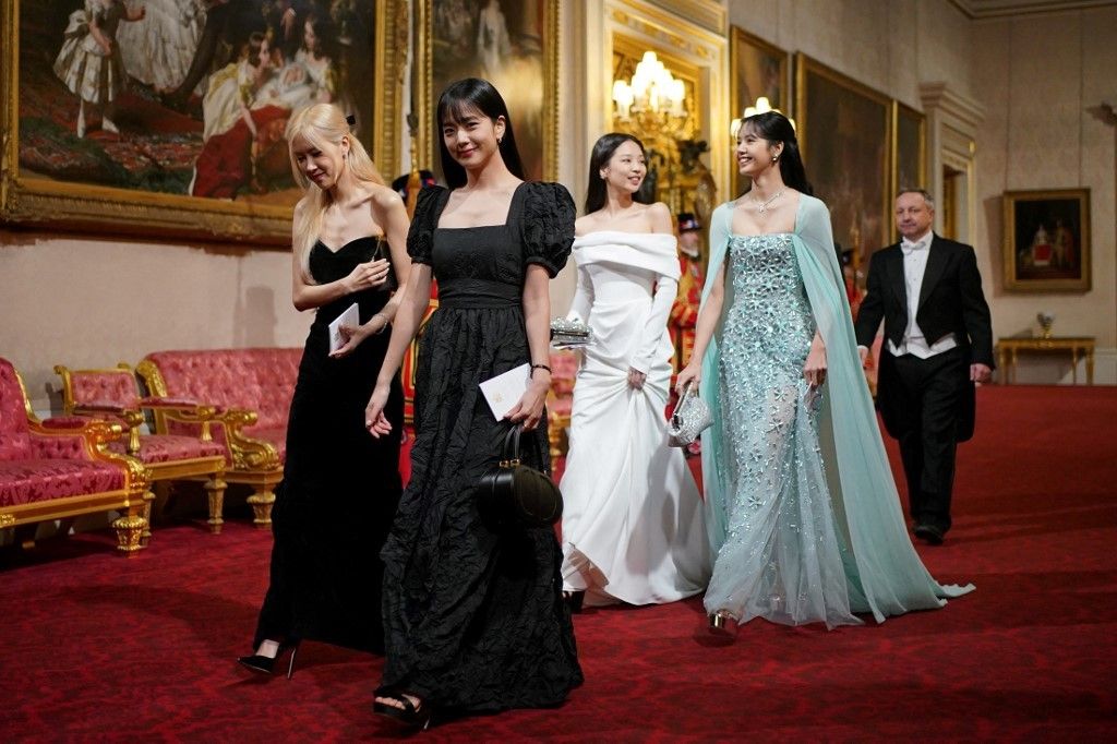 BLACKPINK visits Buckingham Palace for state banquet