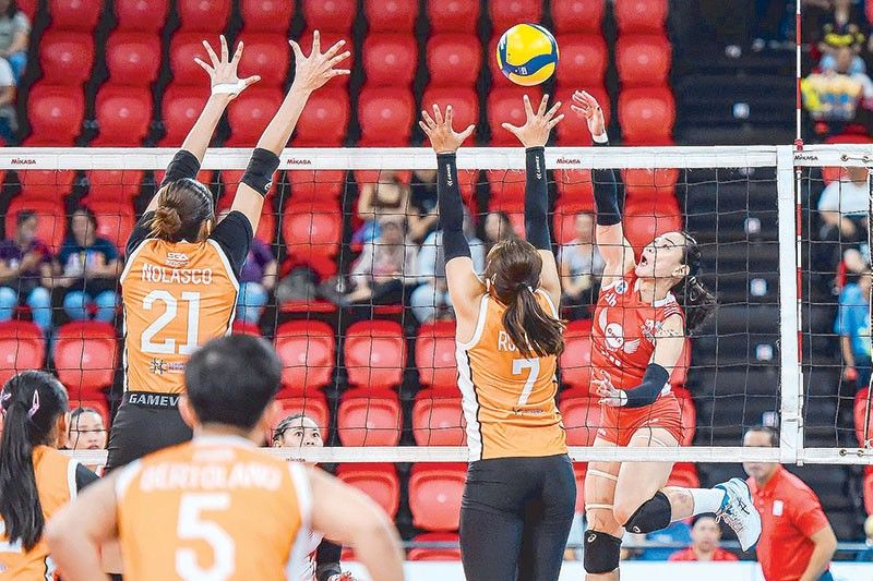 Sabete, Soltones show way as Angels pip Foxies | Philstar.com