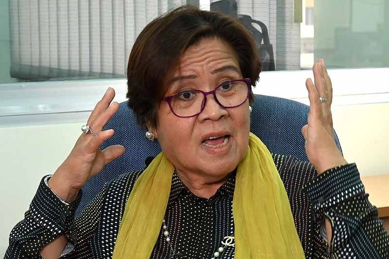 De Lima urges probe of former Justice chiefs after CA ruling