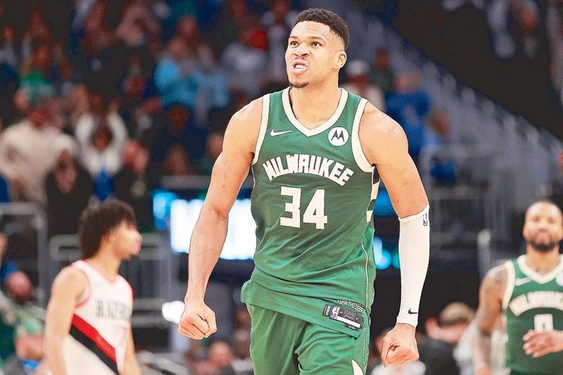 Bucks hotter than suns Giannis, Damian combine for 64 points