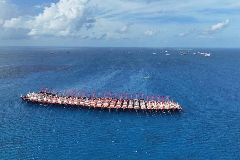 Coast Guard: Over 135 Chinese vessels â��swarmingâ�� Julian Felipe Reef