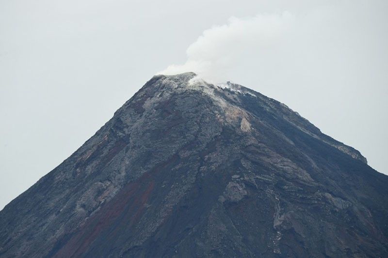 Phivolcs lowers Mayon Volcano status to Alert Level 2