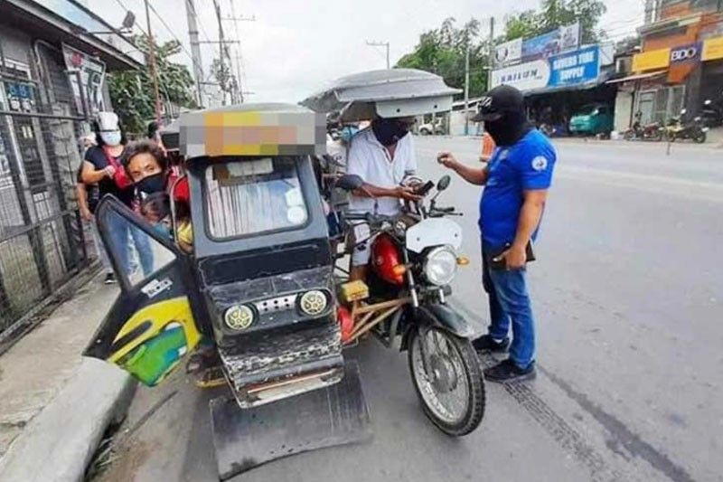 LGUs told: Ban tricycles on national highways