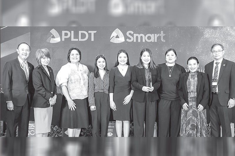 PLDTâ��s â��mompreneurâ�� program shines at UN Global Compact Network Awards