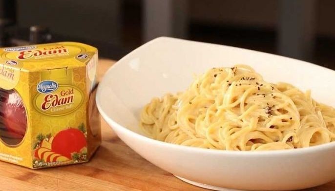 Recipe: Queso de Bola in pasta favorite Cacio e Pepe