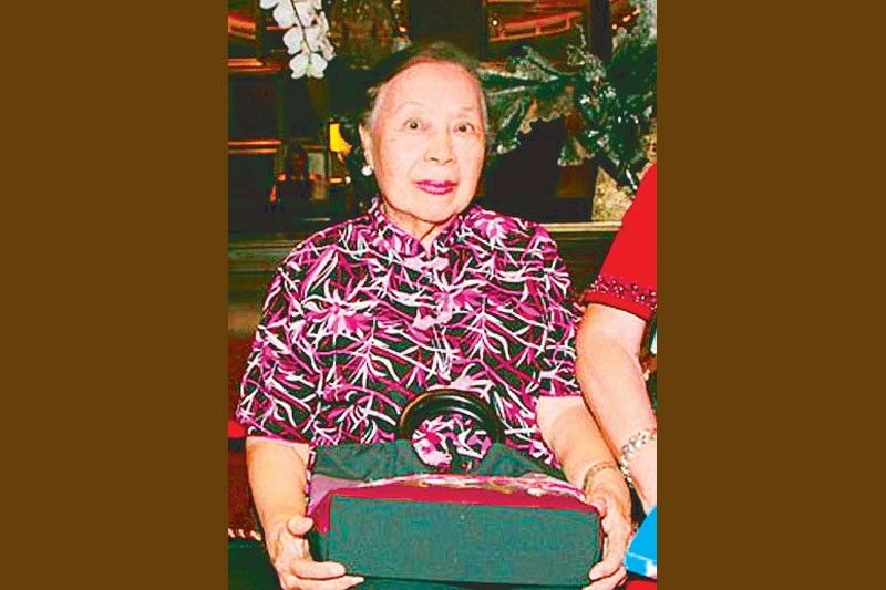 Rosalinda Orosa, 100, writes 30