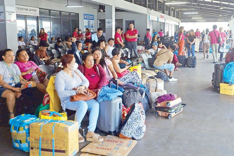 Kabayan strands 5,400 as sea voyages suspended