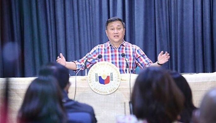 Pagbibitiw ni Tolentino tinanggap ni Zubiri
